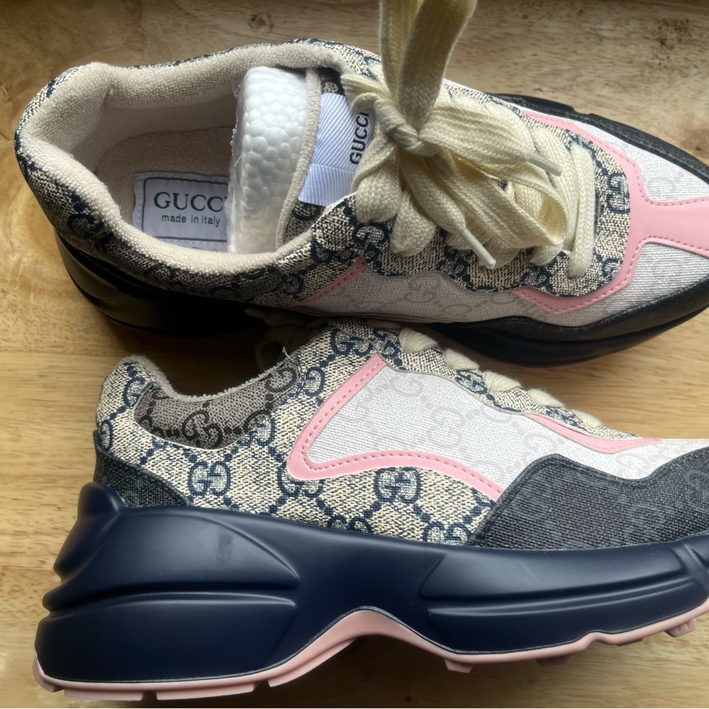 Gucci Rython Sneaker - Picture 2 of 6